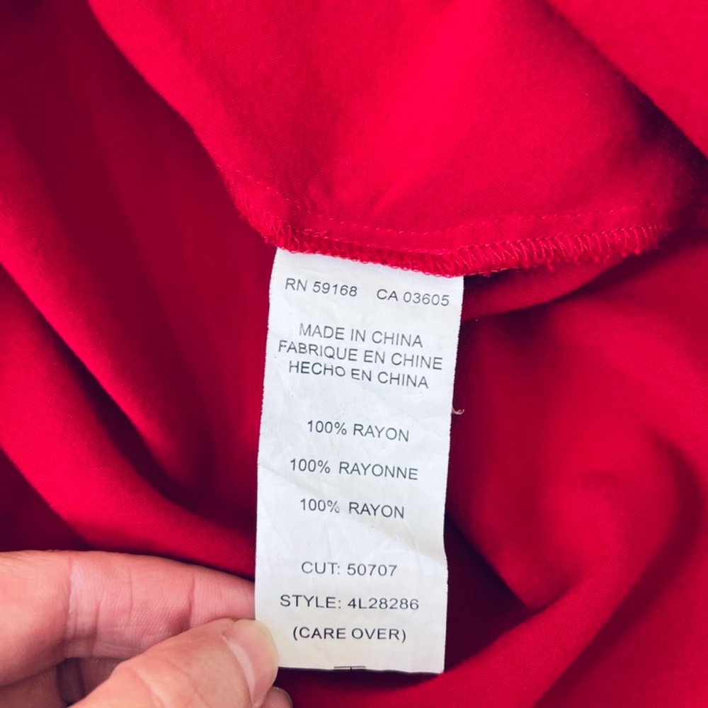 Karen Kane Red With Black Lace Rayon Blouse Sz XS - Picture 11 of 11